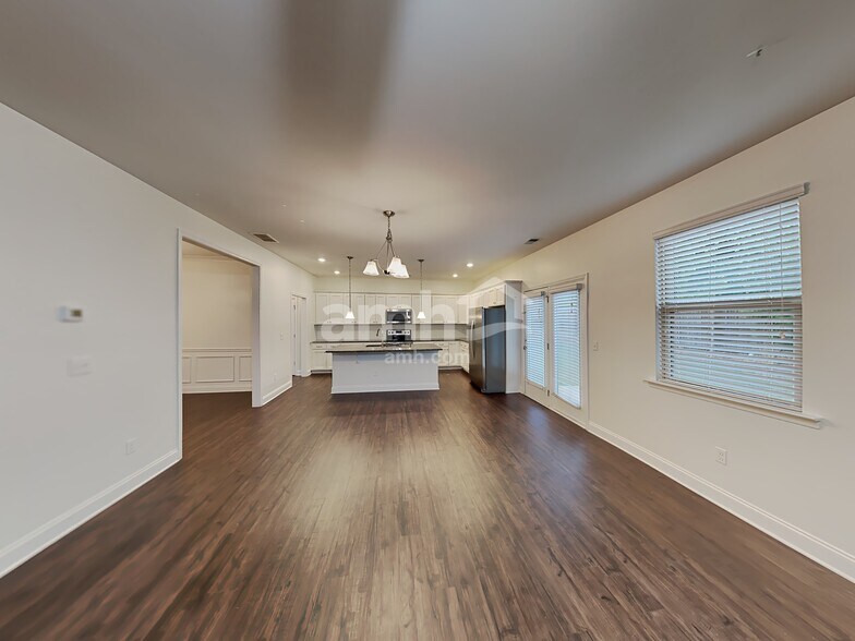 Building Photo - 1712 Weatherbrook Cir