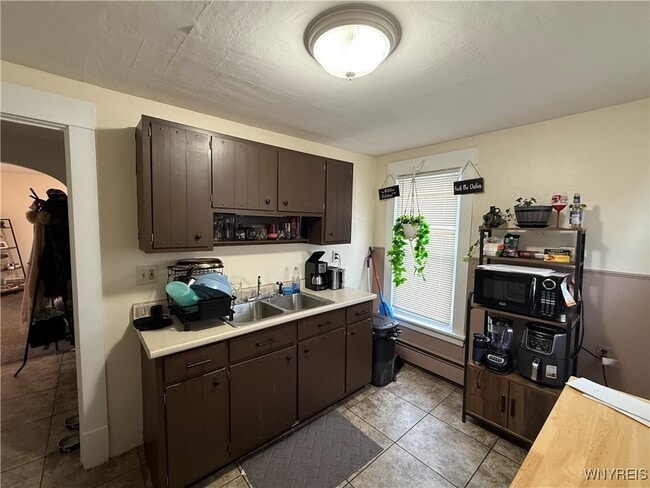 Building Photo - 58 Court St