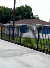 Building Photo - 1704 Sam Wilson St