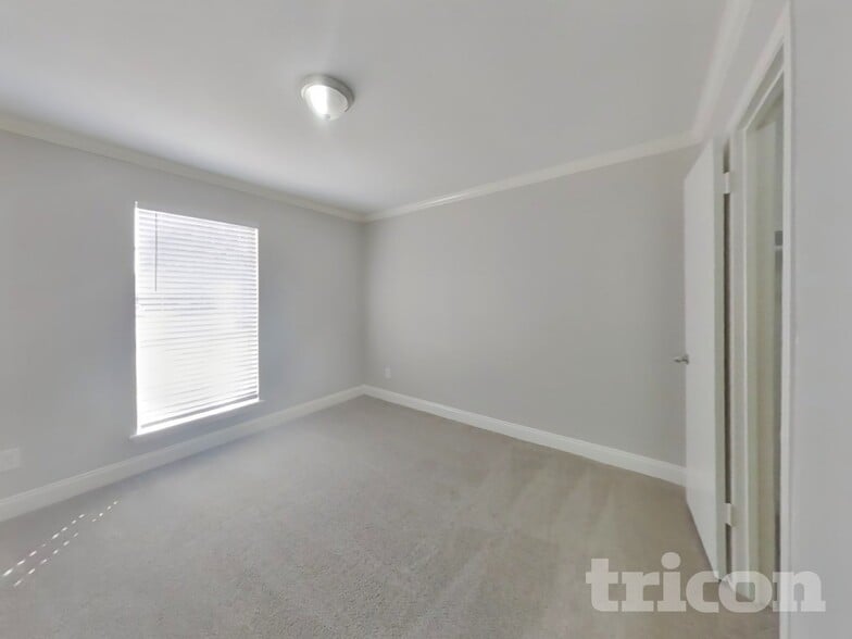 Building Photo - 14218 Overbrook Ln