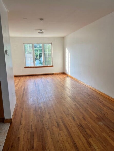 Building Photo - 41 Cleveland Ave