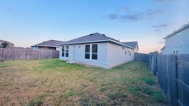 Building Photo - 212 Rollingwood Dr