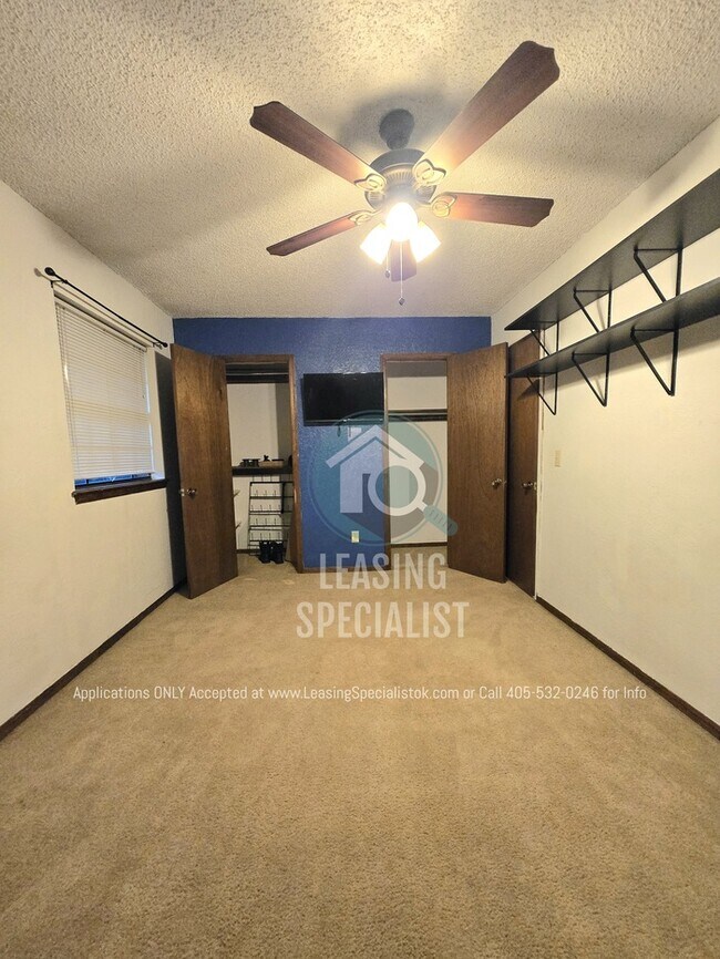 Building Photo - Charming Yukon 3 Bed 2 Bath Home