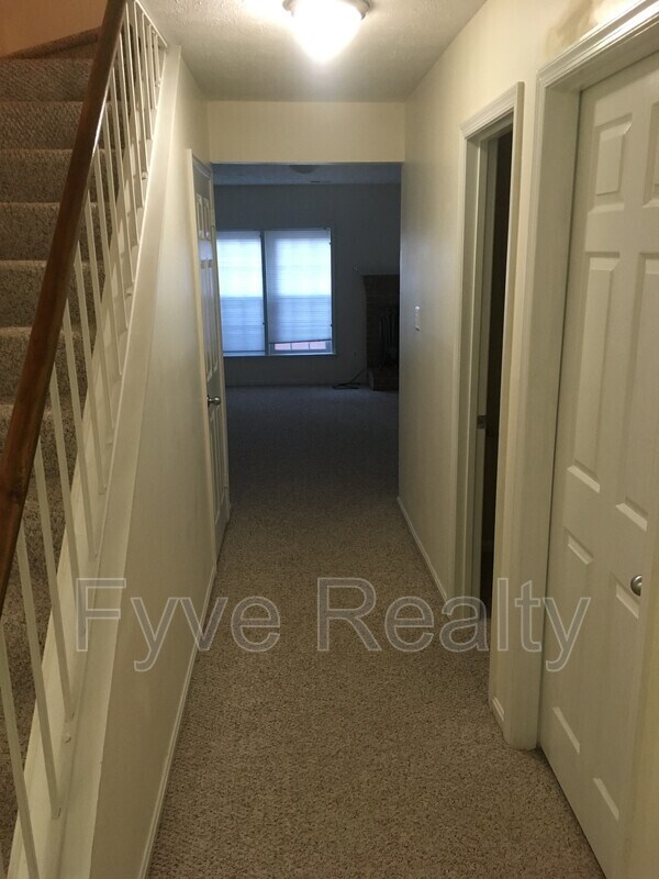 Building Photo - 3166 Borge St