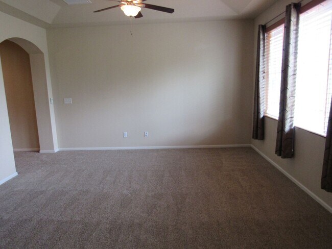 Building Photo - Immaculate Upscale Townhome in fantastic location in Arvada