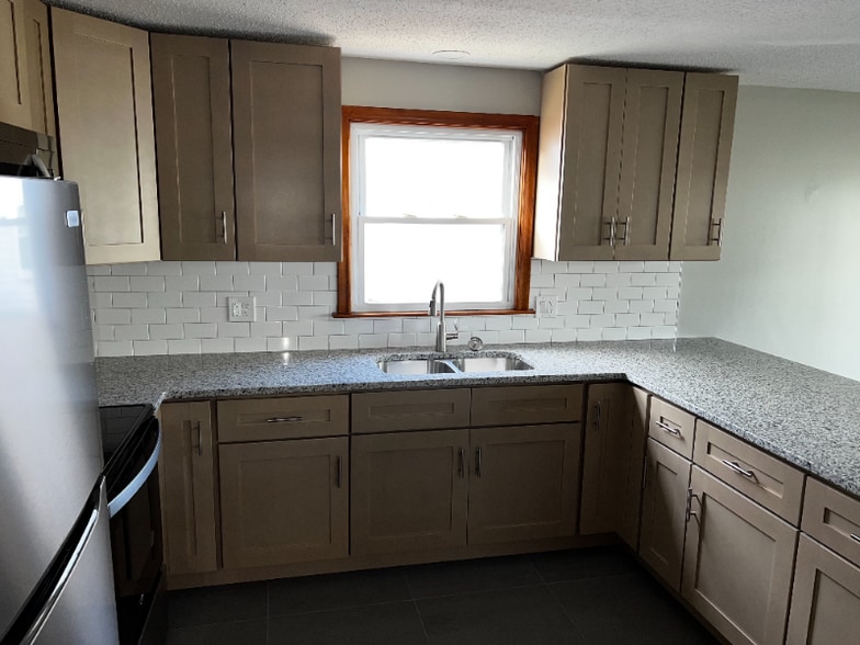 Building Photo - 163 Oakland Ave