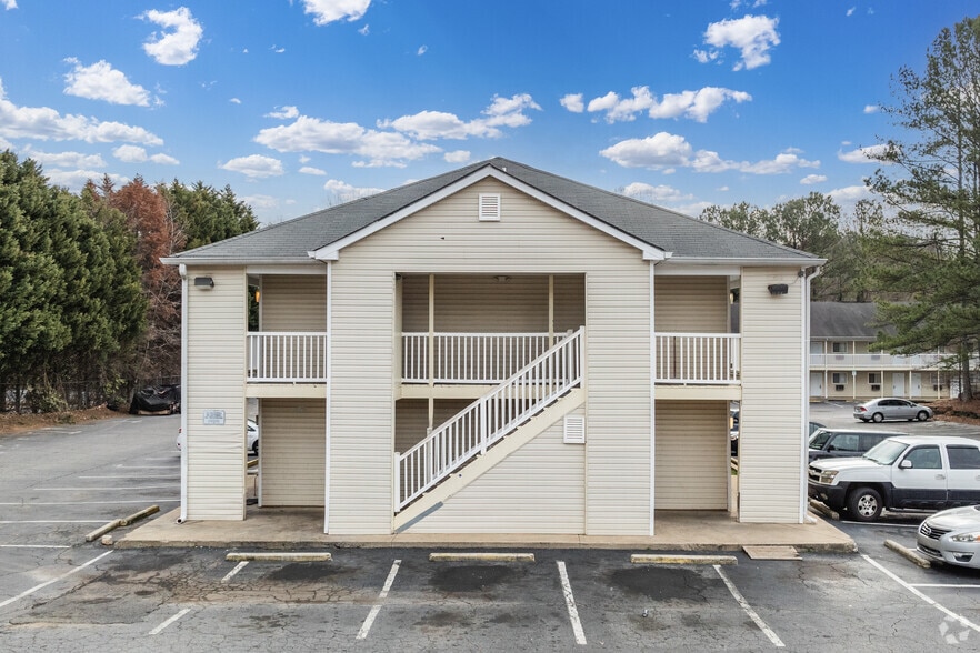 Alternate Building Photo - Cumberland Lodge