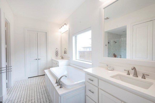 Building Photo - 6359 Eden Valley Dr