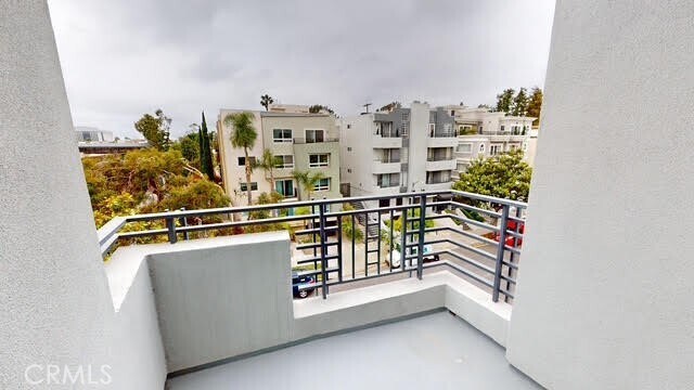 Building Photo - 1176 Wellesley Ave