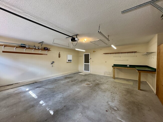 Building Photo - 116 Agoli Way
