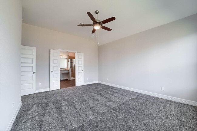 Building Photo - 133 White Steppe Way