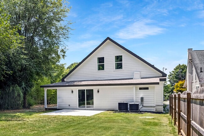 Building Photo - 316 W 14th St