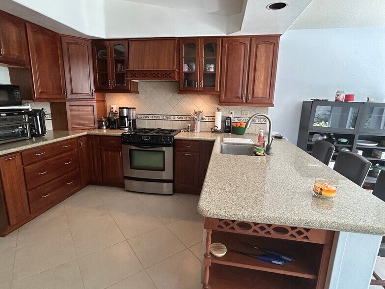 Building Photo - 3685 Canyon Terrace Dr