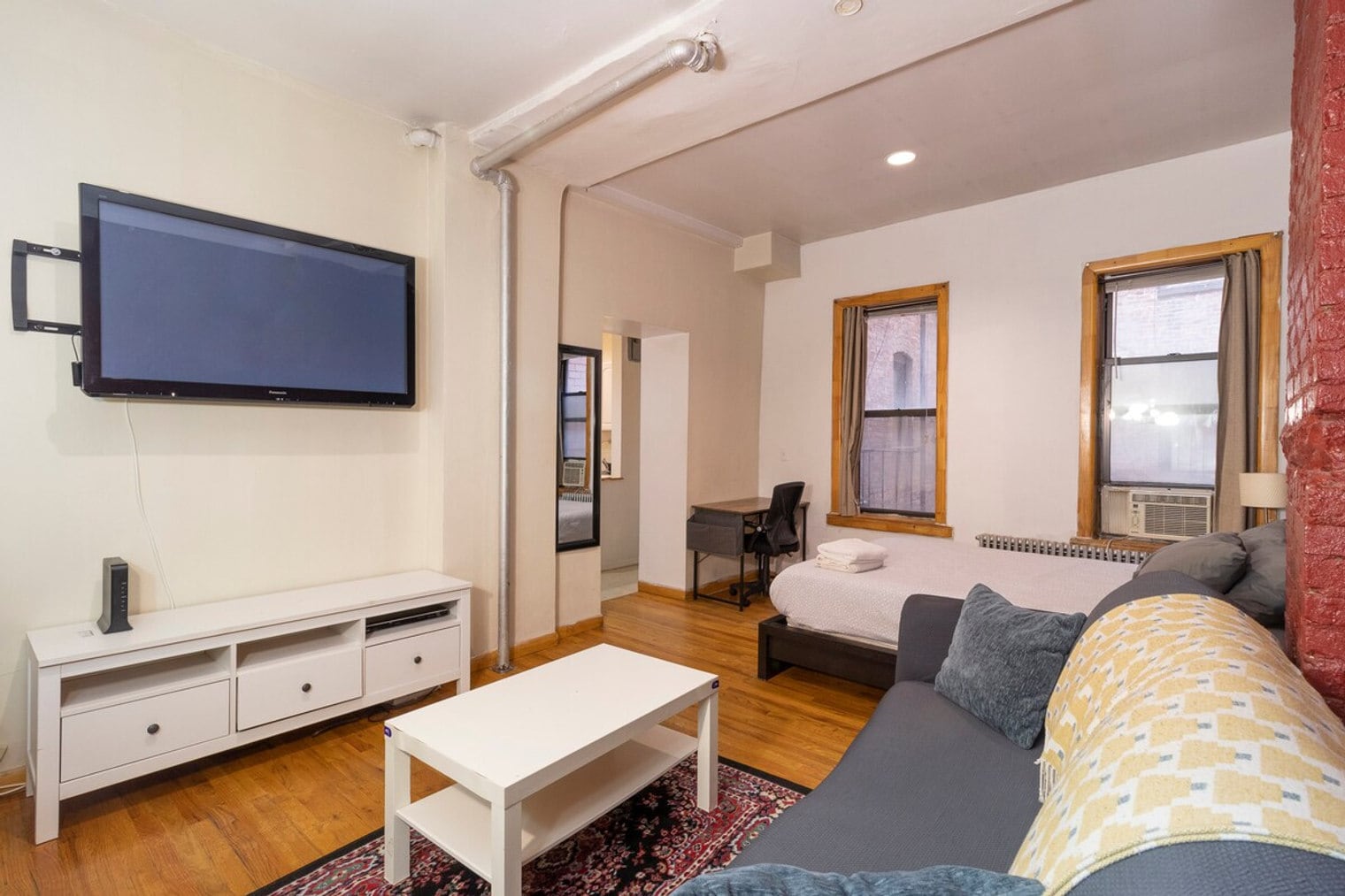 Building Photo - 329 E 94th St