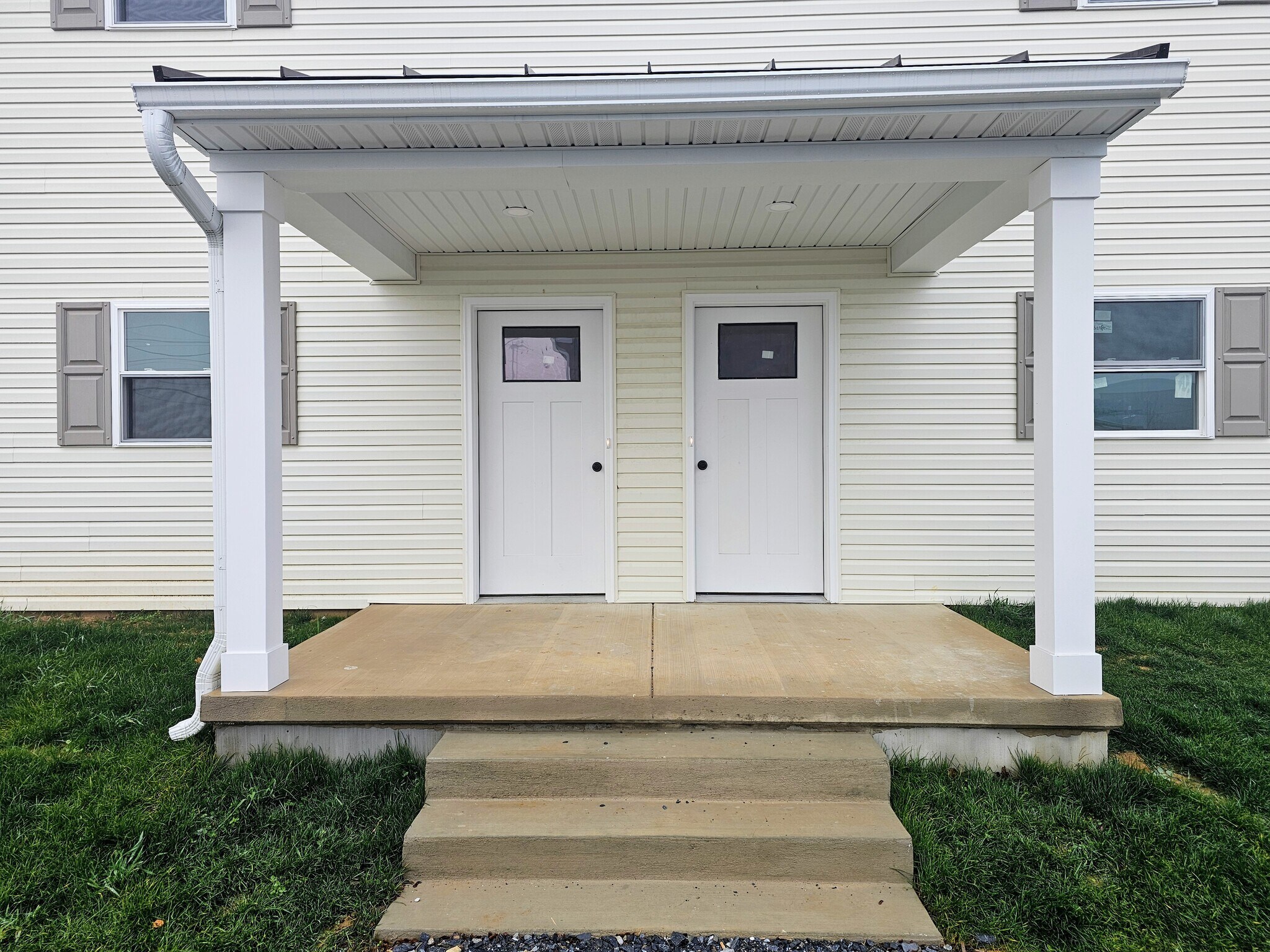 Building Photo - 2628 Creek Hill Rd