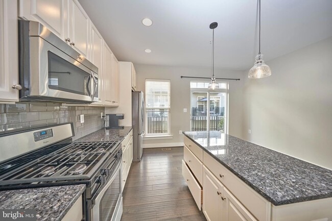 Building Photo - 256 Bluemont Branch Terrace SE
