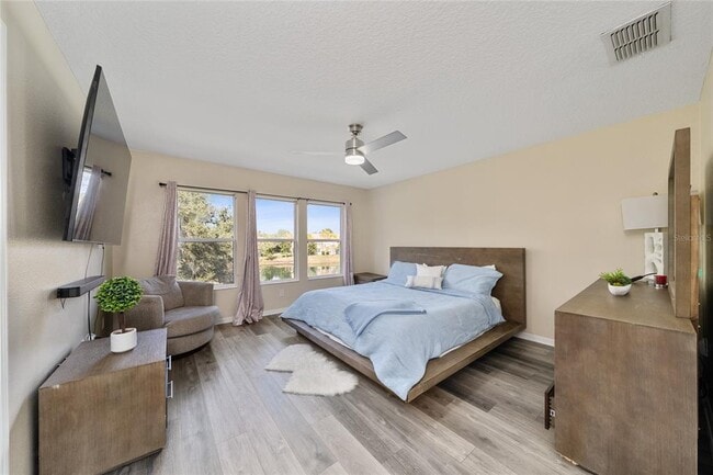 Building Photo - 3008 Seaview Castle Dr