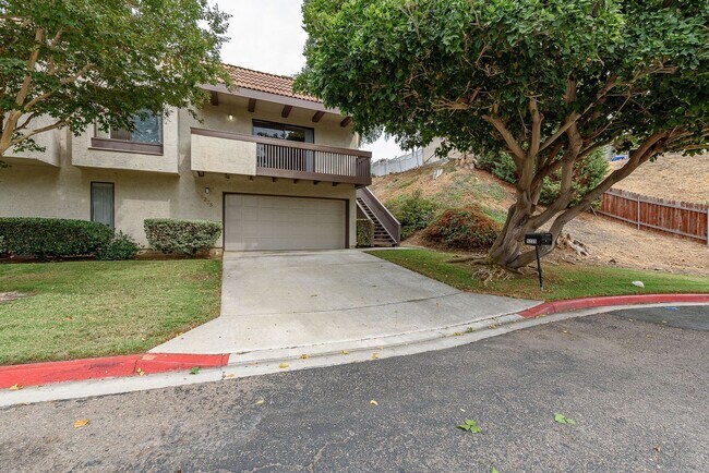 Building Photo - Spacious SDSU Townhome For Rent!