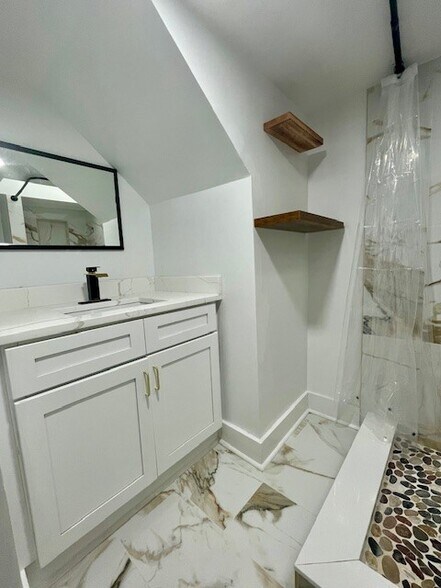 Building Photo - 4125 Farrington Rd