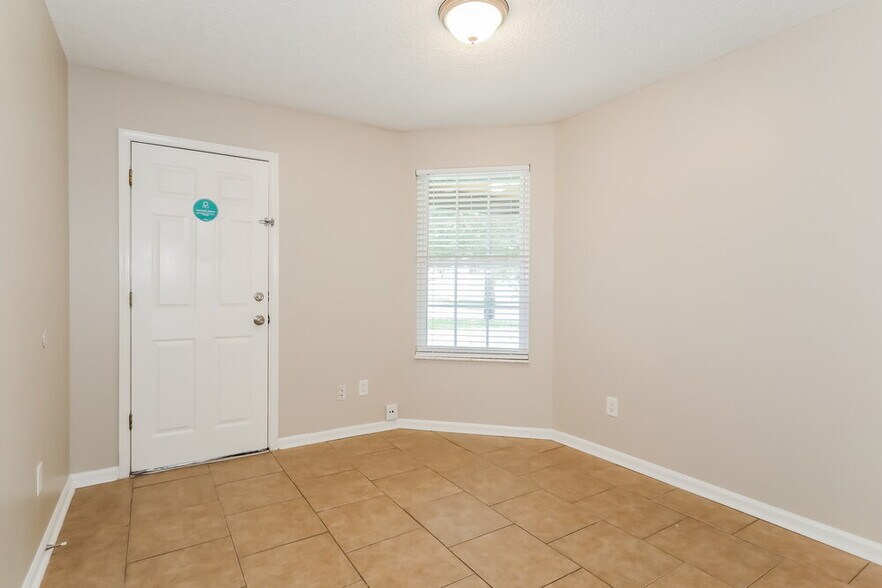 Building Photo - 1967 Blue Bird Run W