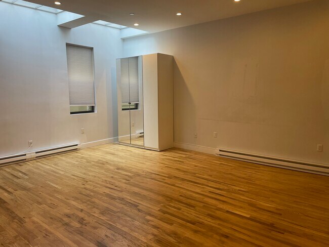 Building Photo - 7104-1 Fresh Pond Rd