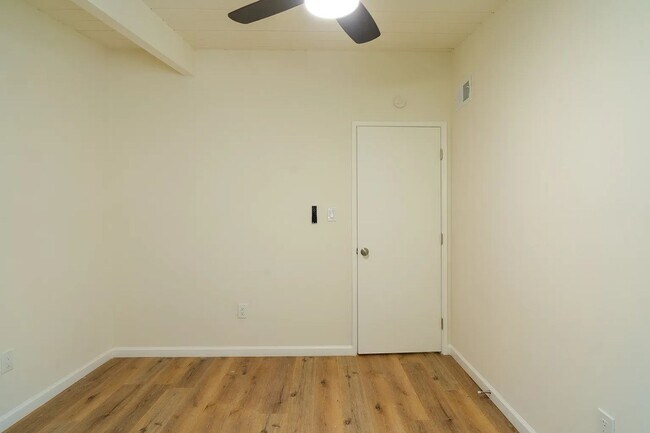 Building Photo - 5418-5420 Baja Drive