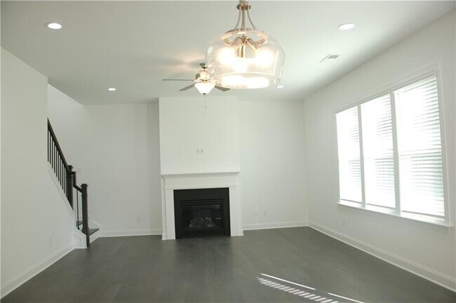 Building Photo - 4381 Encore Blvd