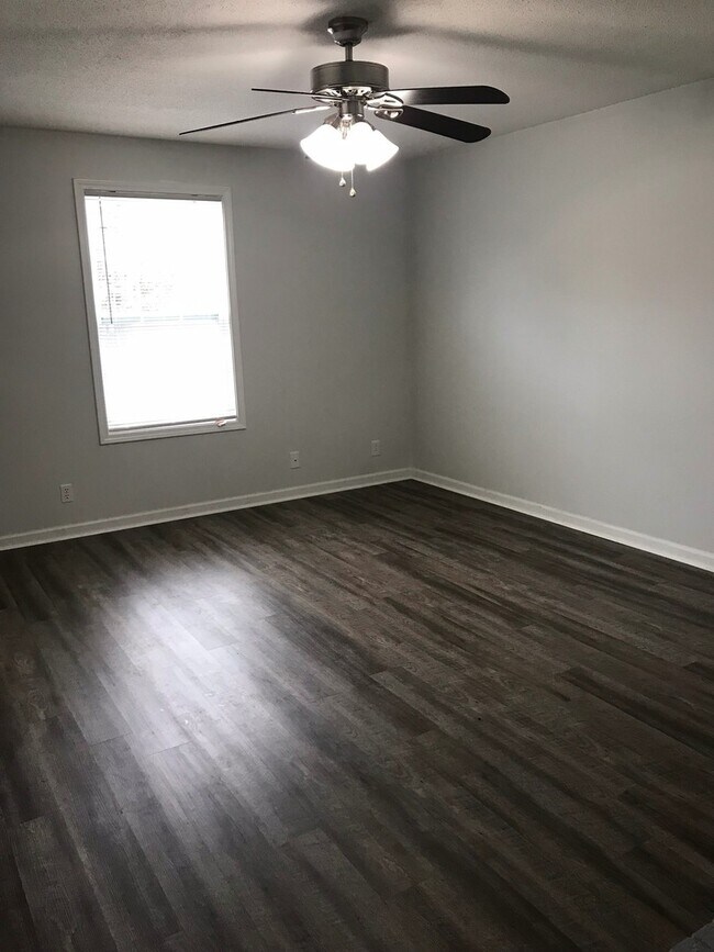 Building Photo - 1661 Baltimore Dr