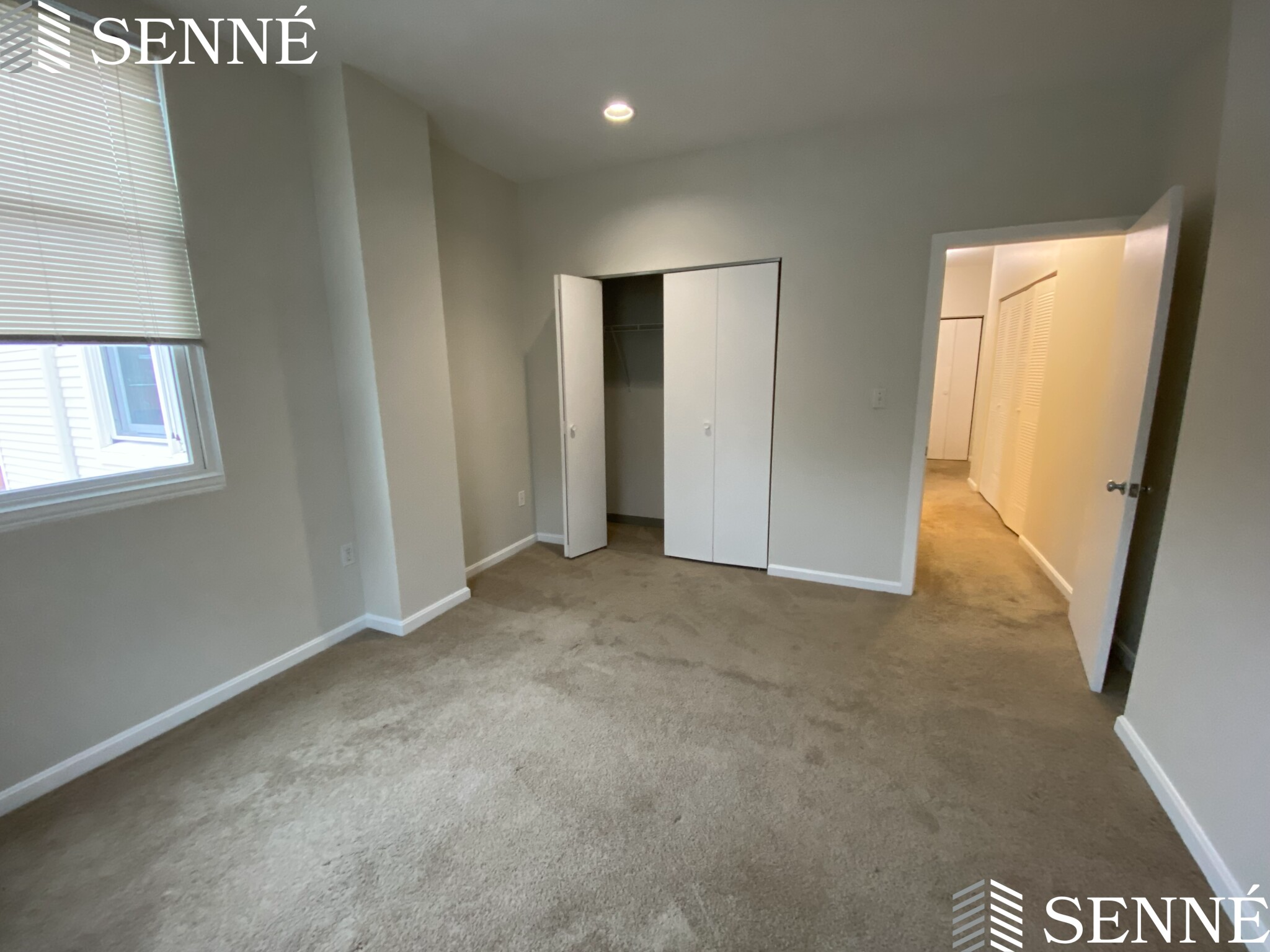 Building Photo - 218 Thorndike St