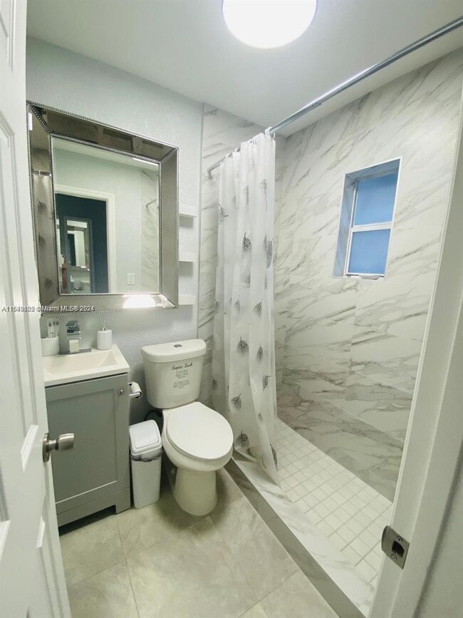 Building Photo - 614 N 56th Ave