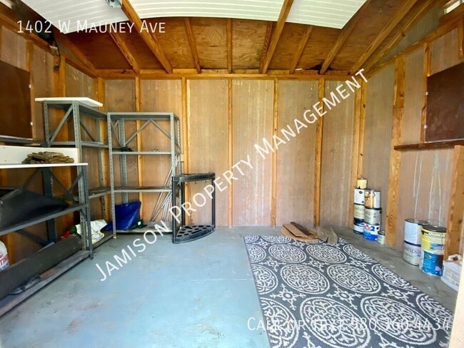 Building Photo - 1402 W Mauney Ave