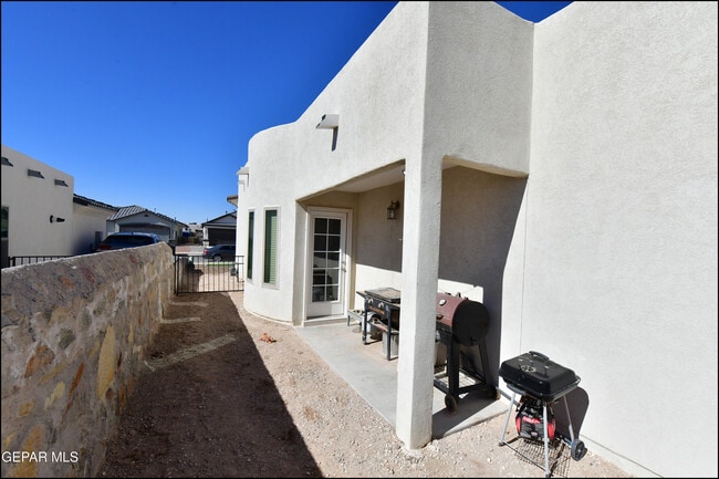 Building Photo - 644 Paseo Dulce Ave