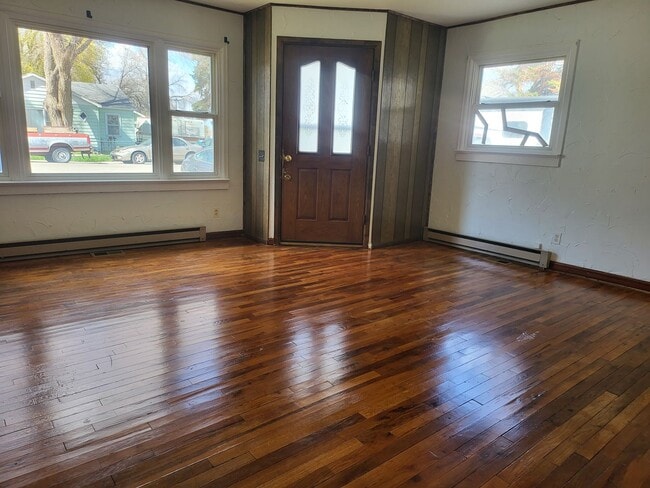 Building Photo - Home in Riverton