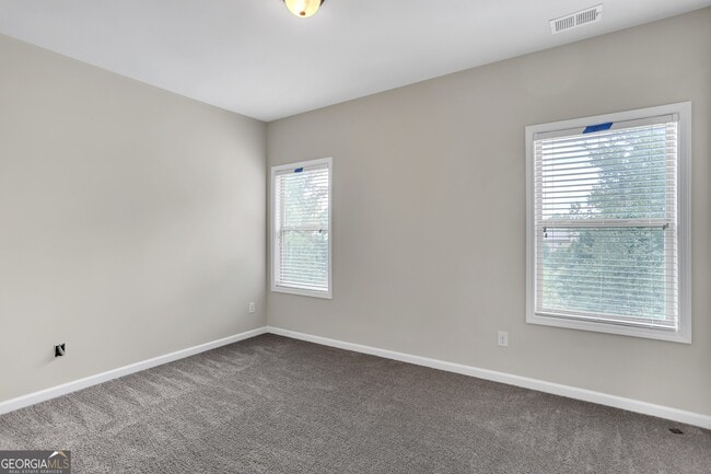 Building Photo - 568 Garden View Ct