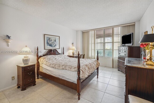 Building Photo - 3800 S Ocean Dr