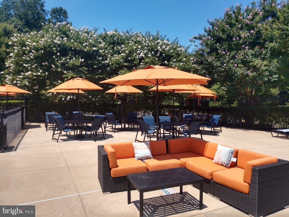 Community Pool - 15200 Chula Pl