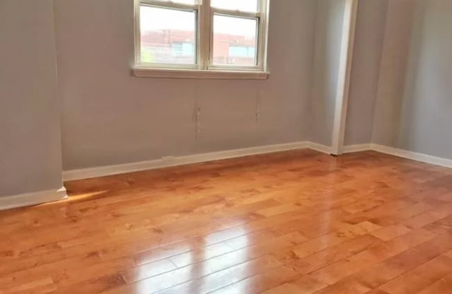 Building Photo - 413 W Porter St