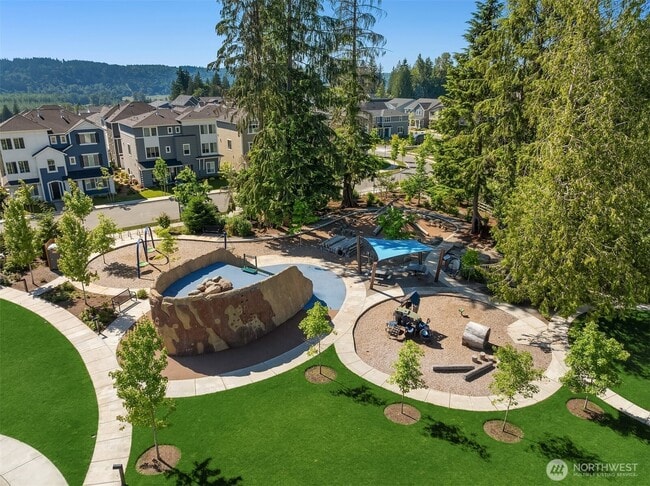Building Photo - 26658 NE Walden Way