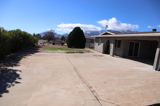 Building Photo - Fully Renovated Home You'll Want To See!