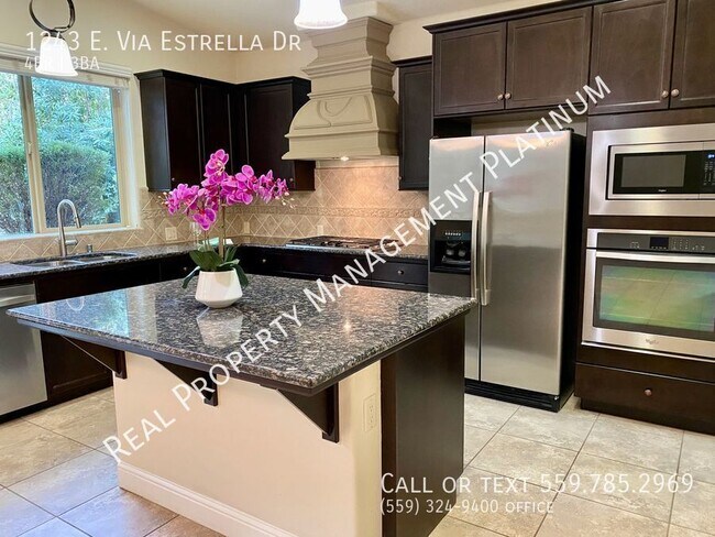 Building Photo - 1243 E Via Estrella Dr