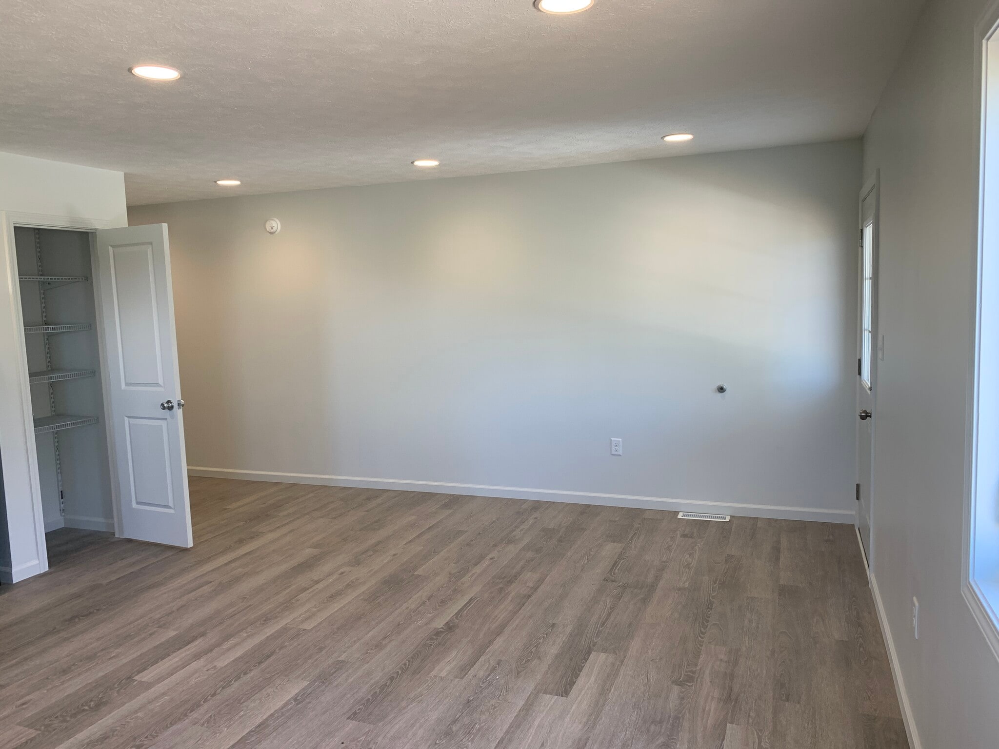 Building Photo - 3985 N 150 W