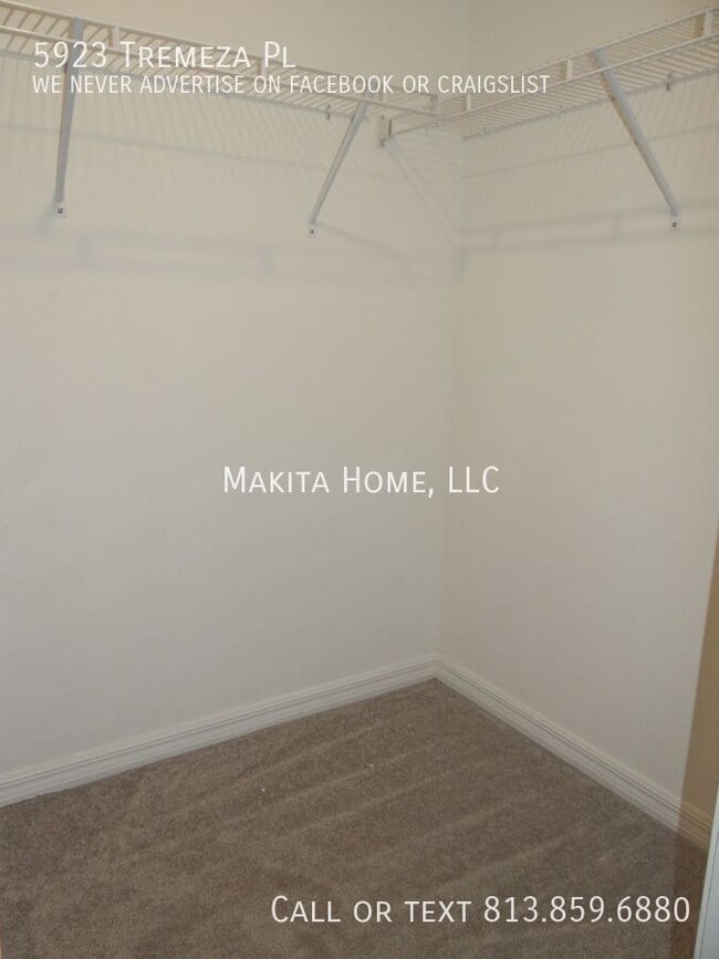 Building Photo - 5923 Tremeza Pl