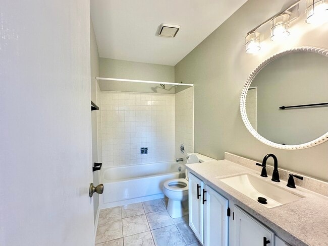 Building Photo - 1226 Clearview Ct