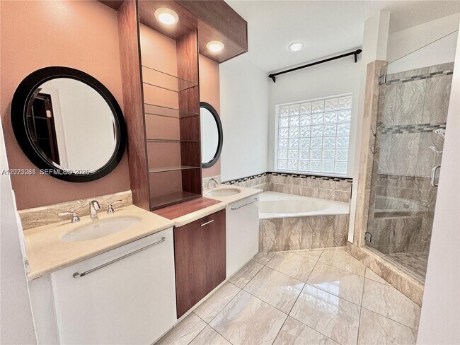 Building Photo - 16320 Malibu Dr