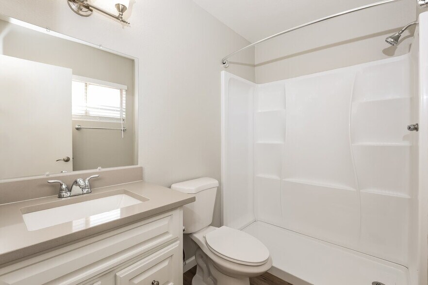 Building Photo - 6601 W Desert Cove Ave