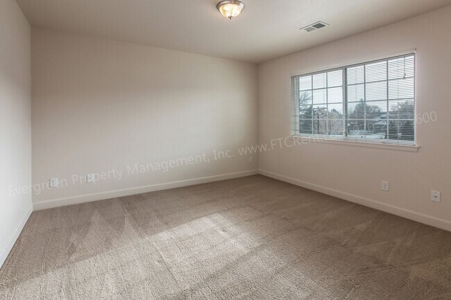 Building Photo - 2173 35th Ave Ct