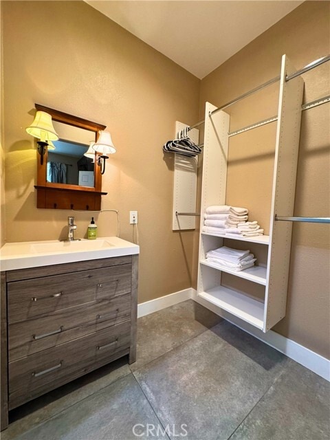 Building Photo - 43627 Regata Ct