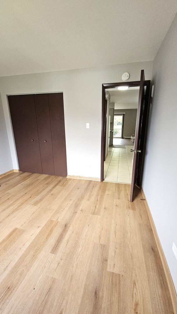 Building Photo - 15706 Independence Ct