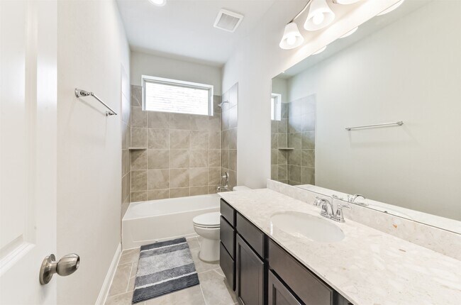 Building Photo - 18311 Harmony Bluff Ln