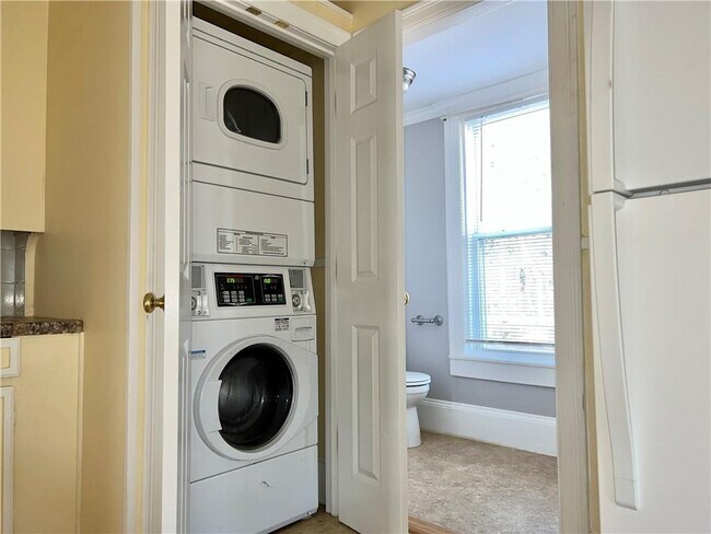 Building Photo - 90 Spring St